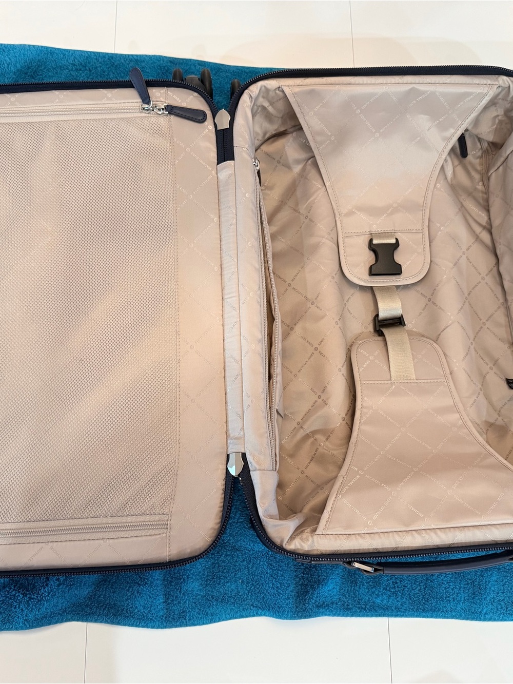 SOLD! Michael Kors Navy Monogram Spinner luggage bag - Picture 5 of 8